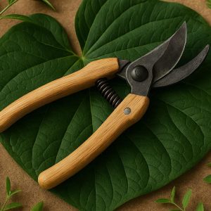 Eco-Friendly Bamboo Pruners ?C Sustainable Plant Care